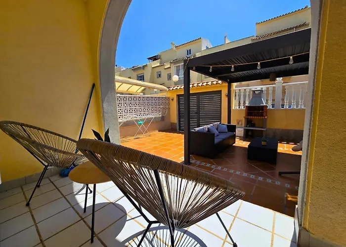 Casa Mar: Terraza Y Piscina Junto Al Mediterraneo