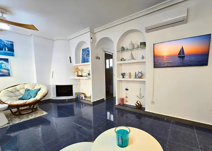 Casa Mar: Terraza Y Piscina Junto Al Mediterraneo