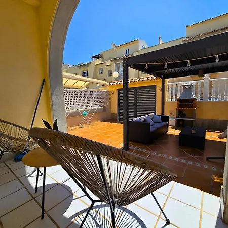 Casa Mar: Terraza Y Piscina Junto Al Mediterraneo
